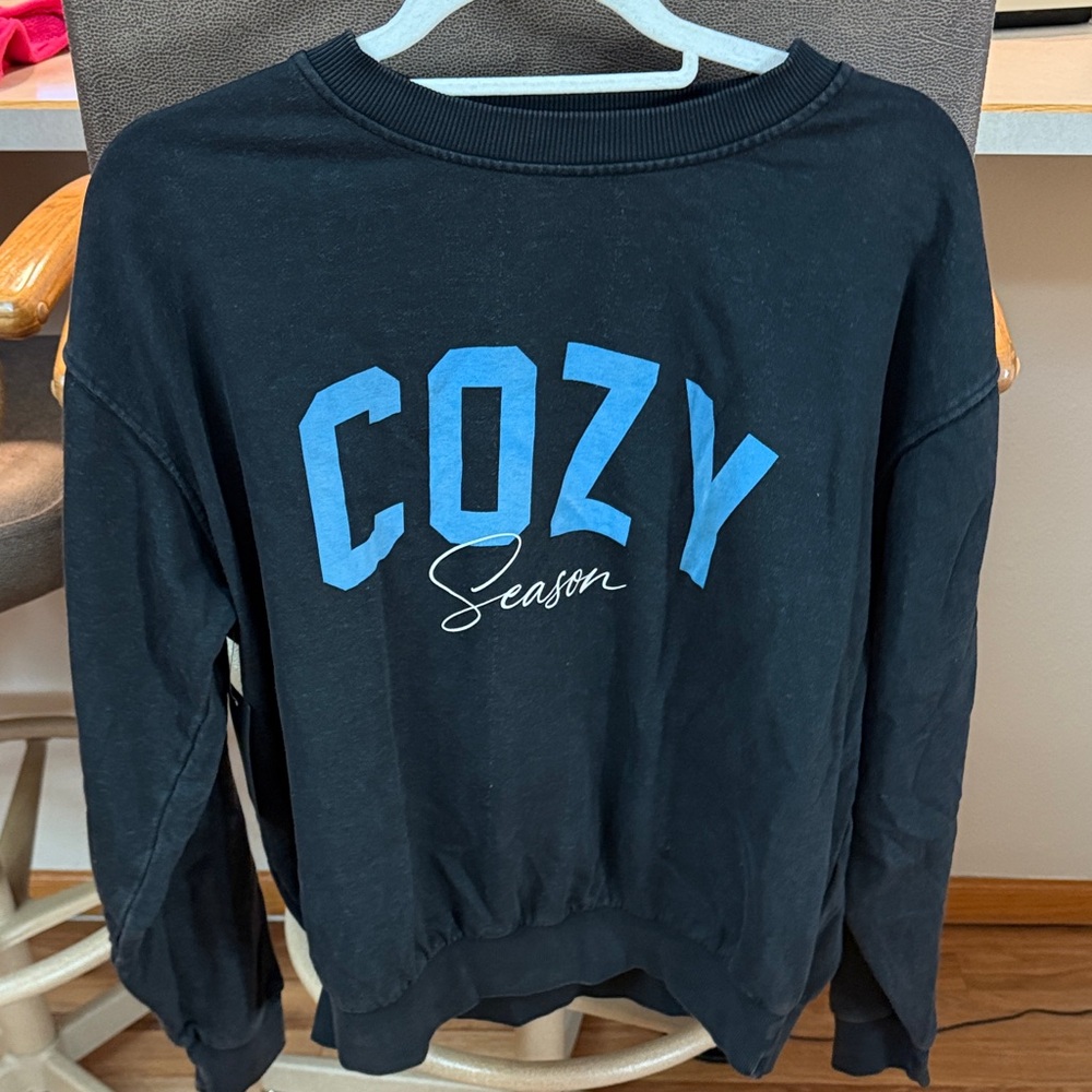 Cozy Season Women's Black and Blue Crew Neck Sweater